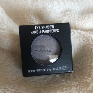 MAC Eyeshadow Lustre Idol Eyes